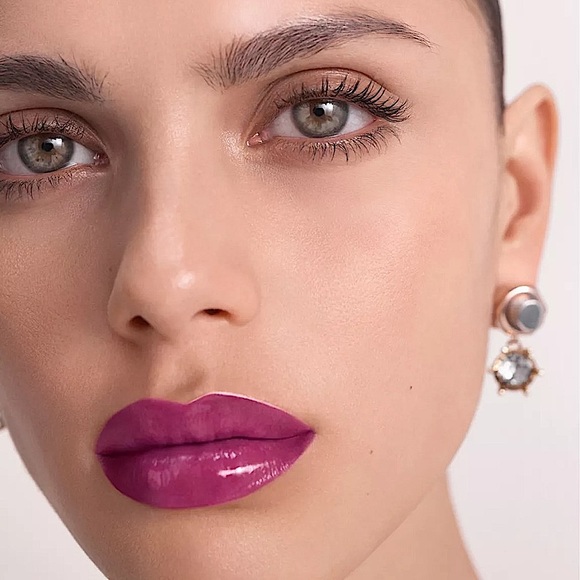 BURBERRY Kisses Lip Lacquer Rosy Mauve - Picture 3 of 6